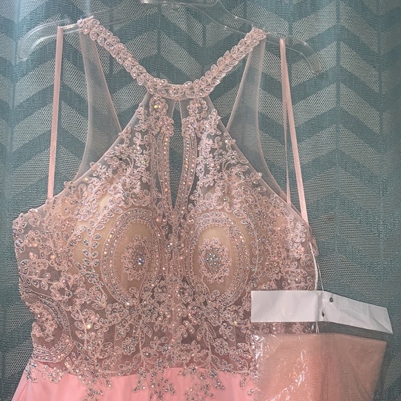 Size 9 Pink with Beading Halter Style Prom Homecoming Formal Cocktail Dress NWT - Picture 3 of 4